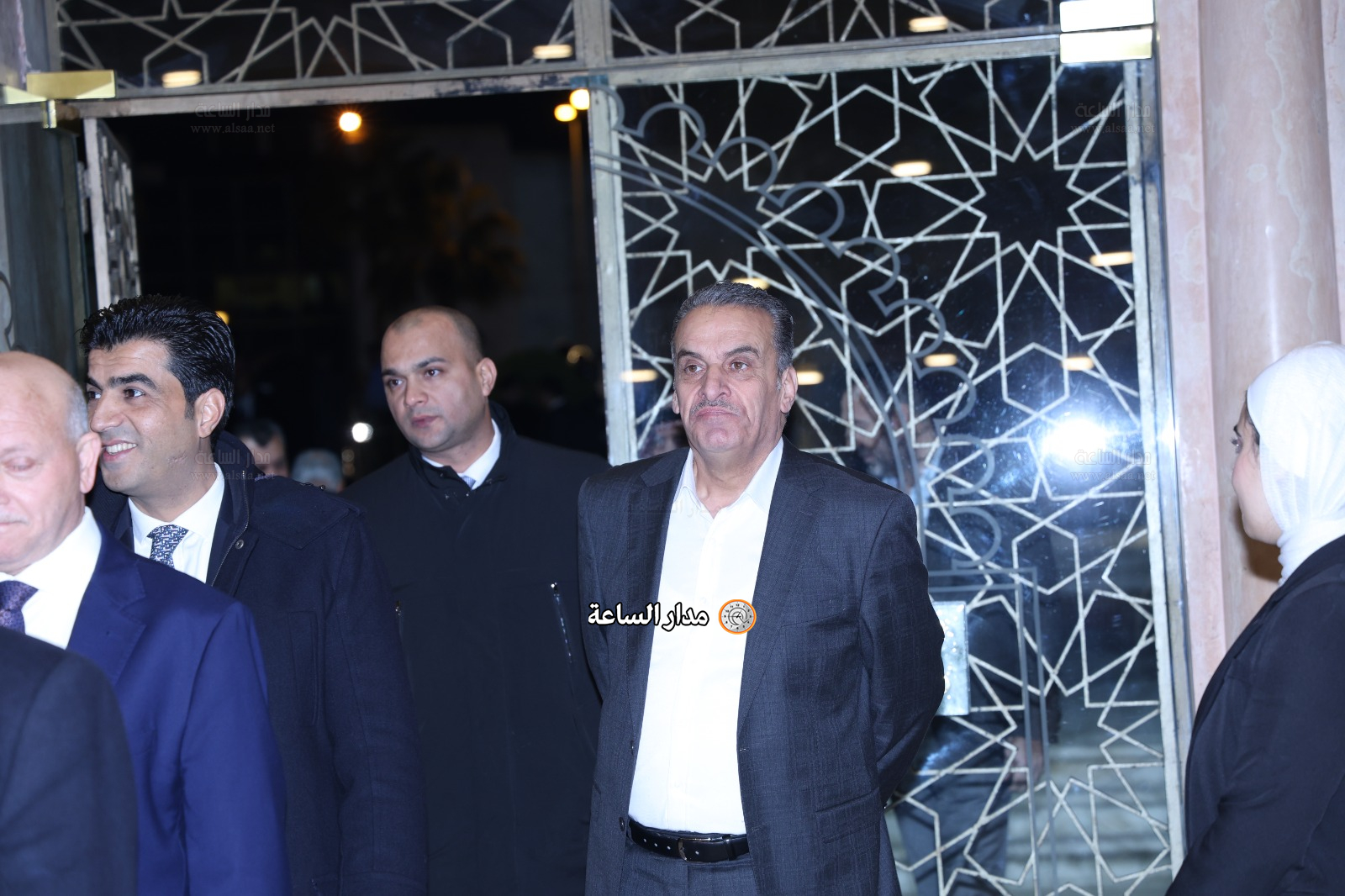 Madar Al-Saa Images 0.15325383254449876