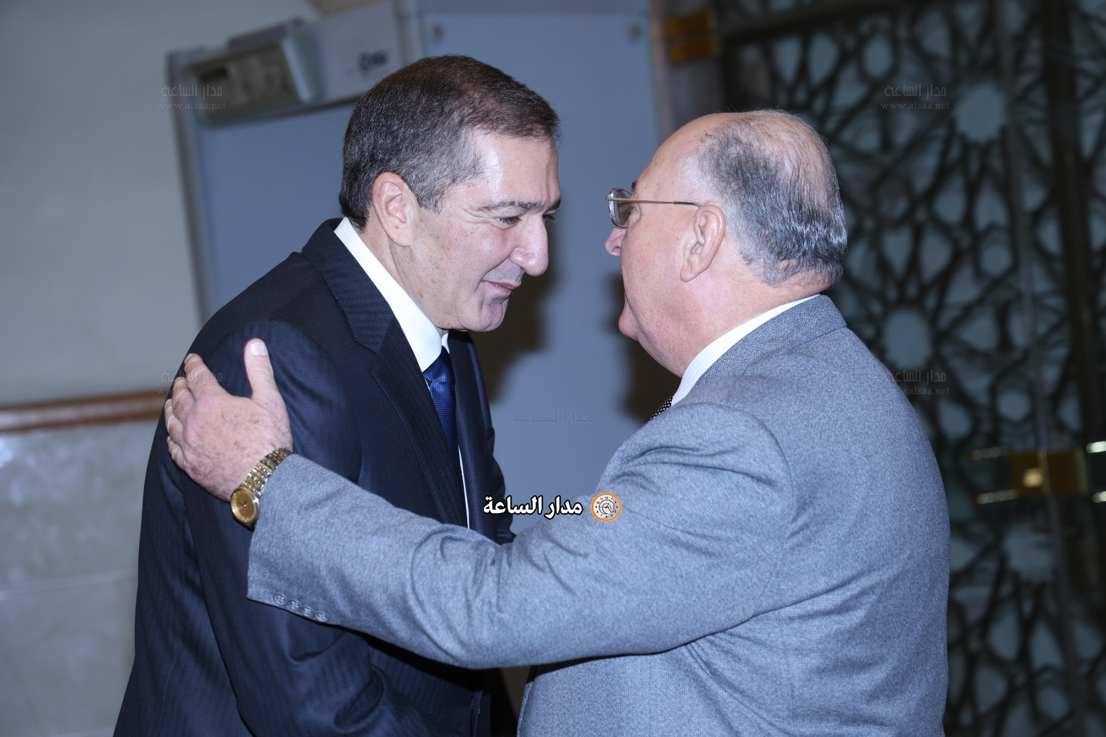 Madar Al-Saa Images 0.3924626162127993