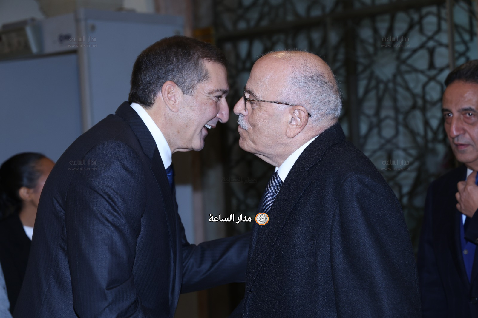 Madar Al-Saa Images 0.8885971158093091