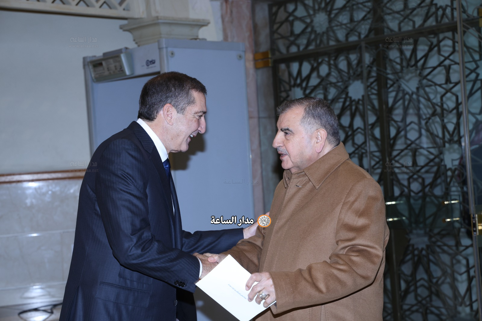 Madar Al-Saa Images 0.42117604056579117