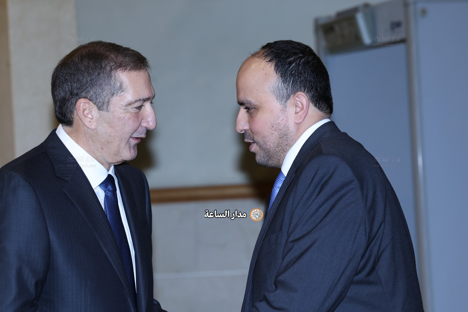 Madar Al-Saa Images 0.7373527557604898