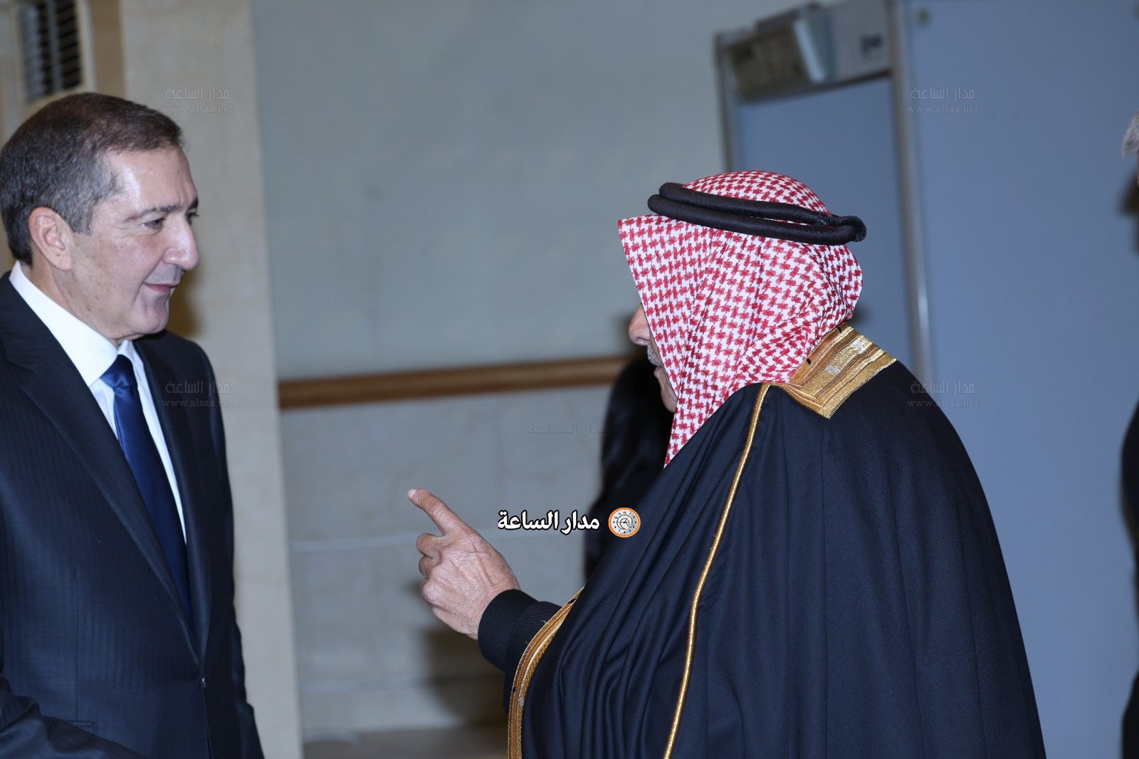 Madar Al-Saa Images 0.5185575381293104