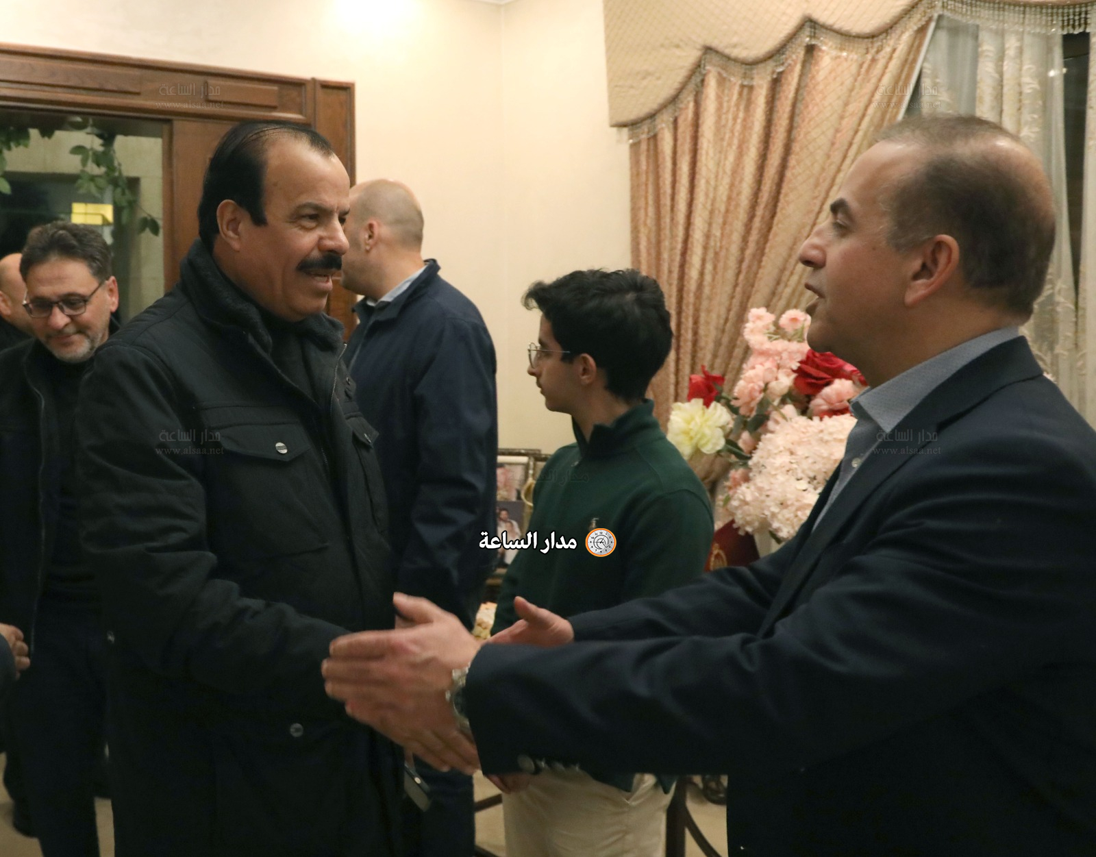 Madar Al-Saa Images 0.7463218354111221