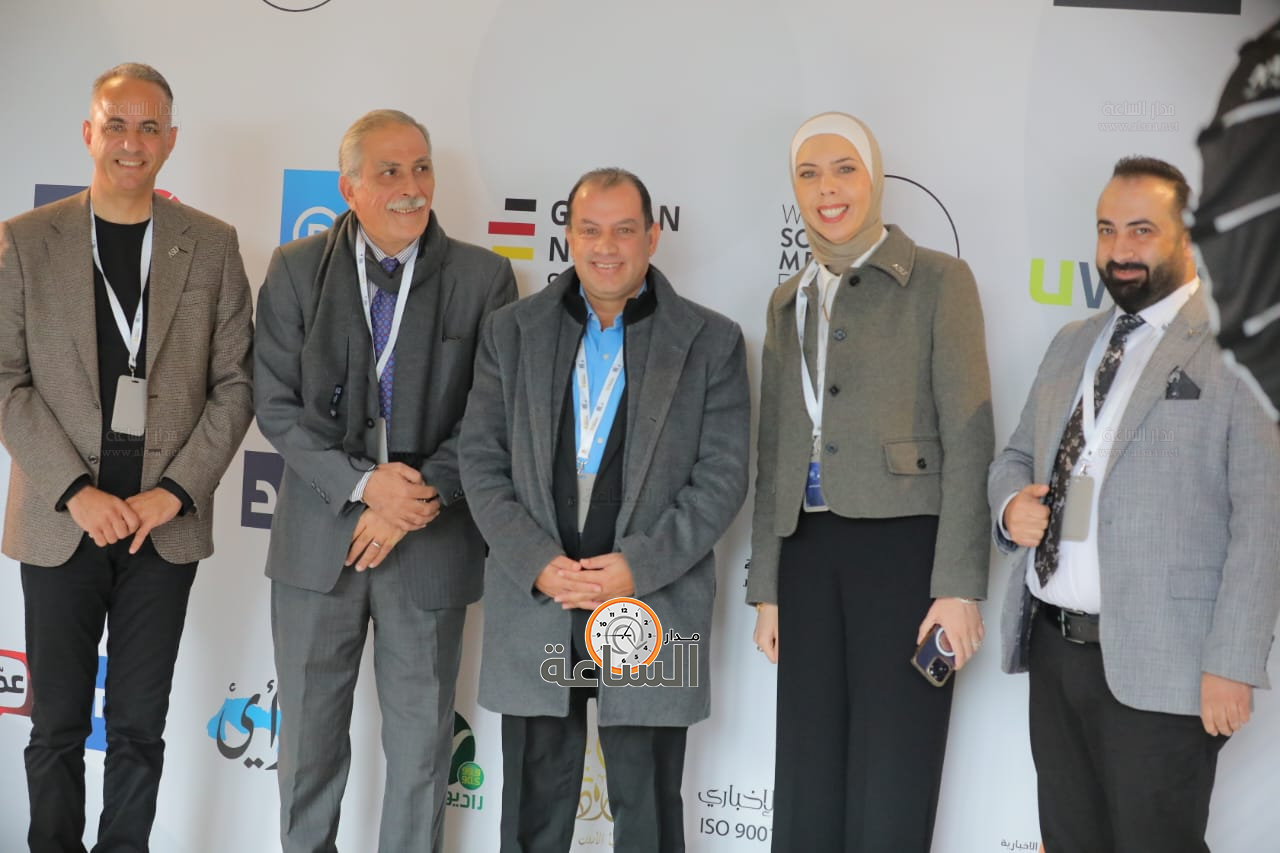 Madar Al-Saa Images 0.759592738447592