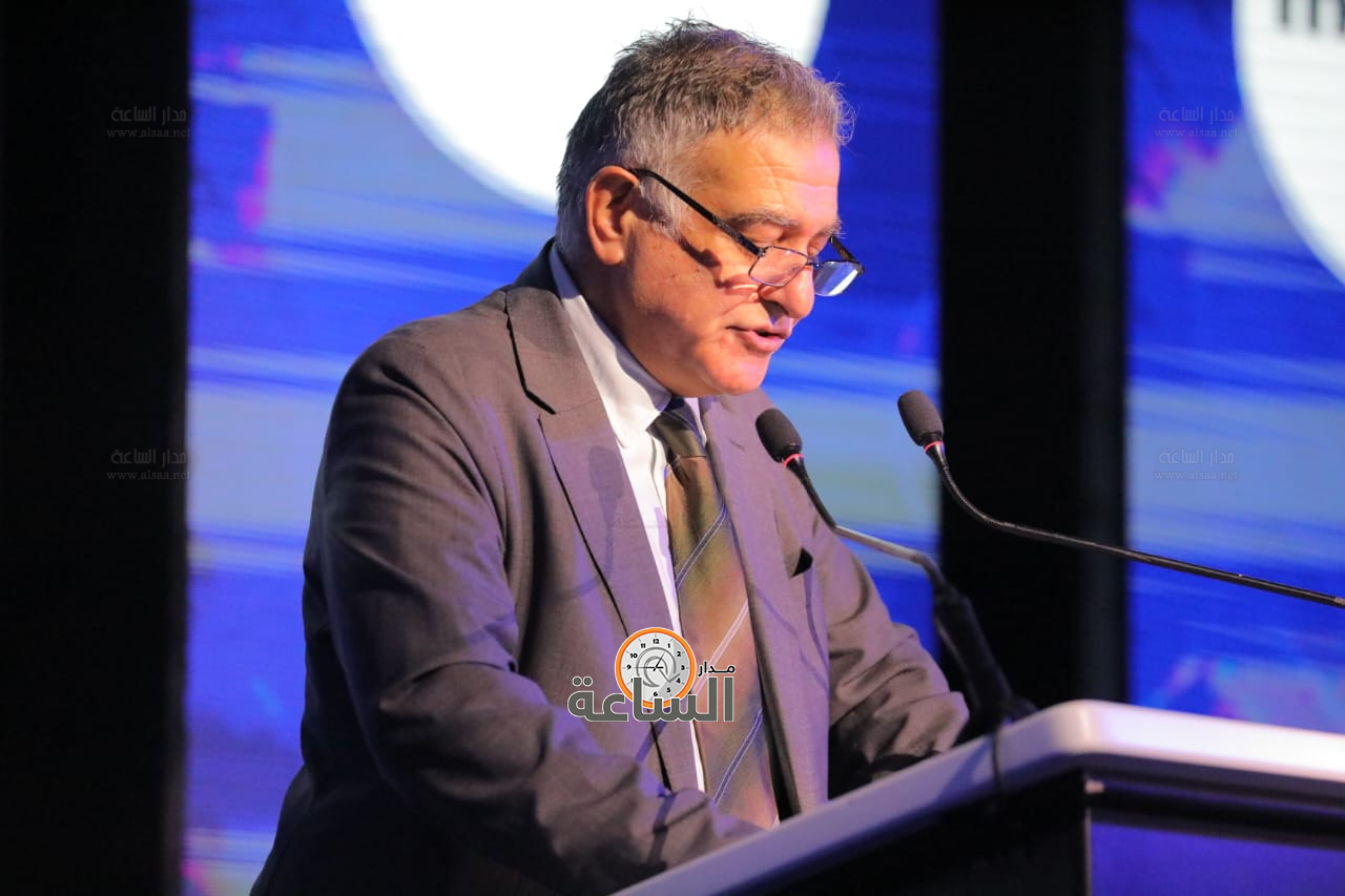 Madar Al-Saa Images 0.02052842296486146