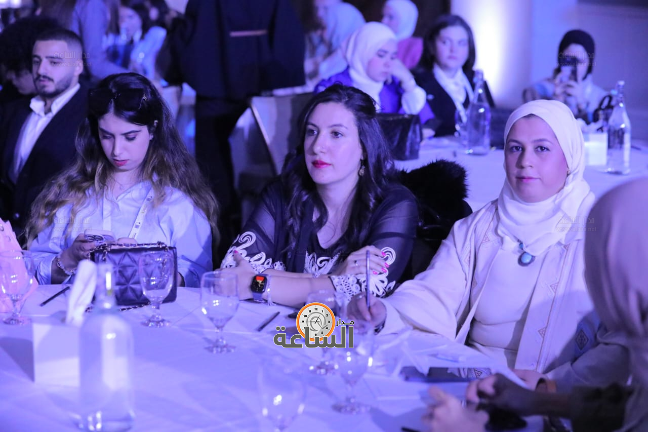 Madar Al-Saa Images 0.1455191750686773