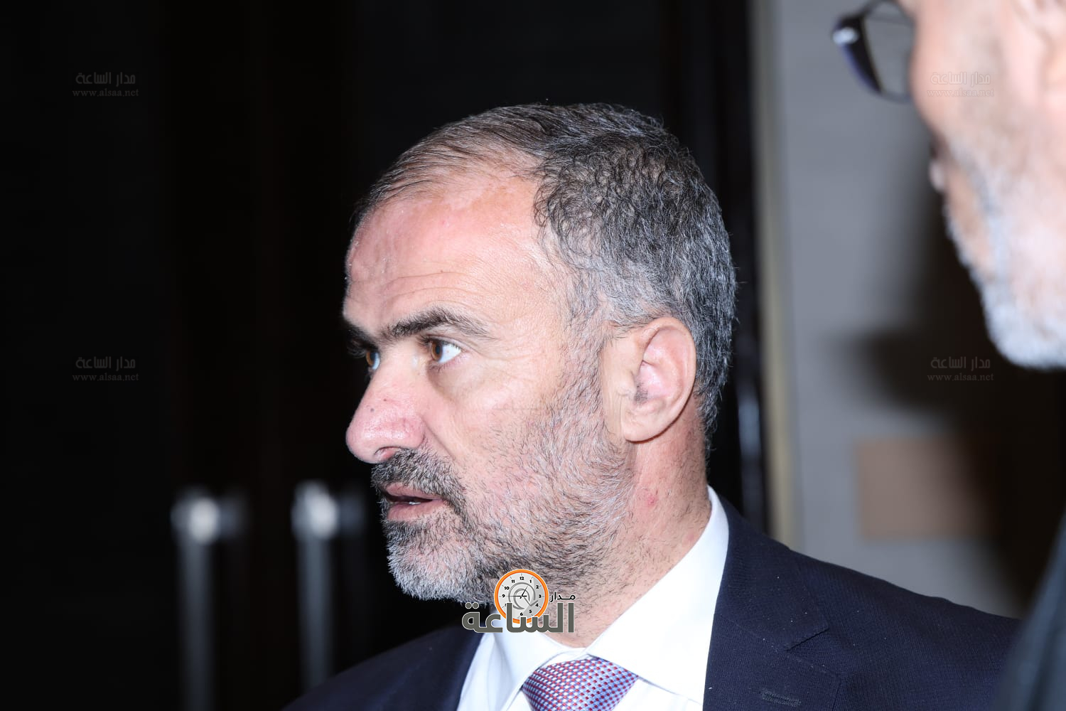 راشد فريحات يولم لوزراء وأعيان ونواب.. والعين أبو غاصب: راتب الوزير يعادل 50 دينارا (صور وفيديو) (video)