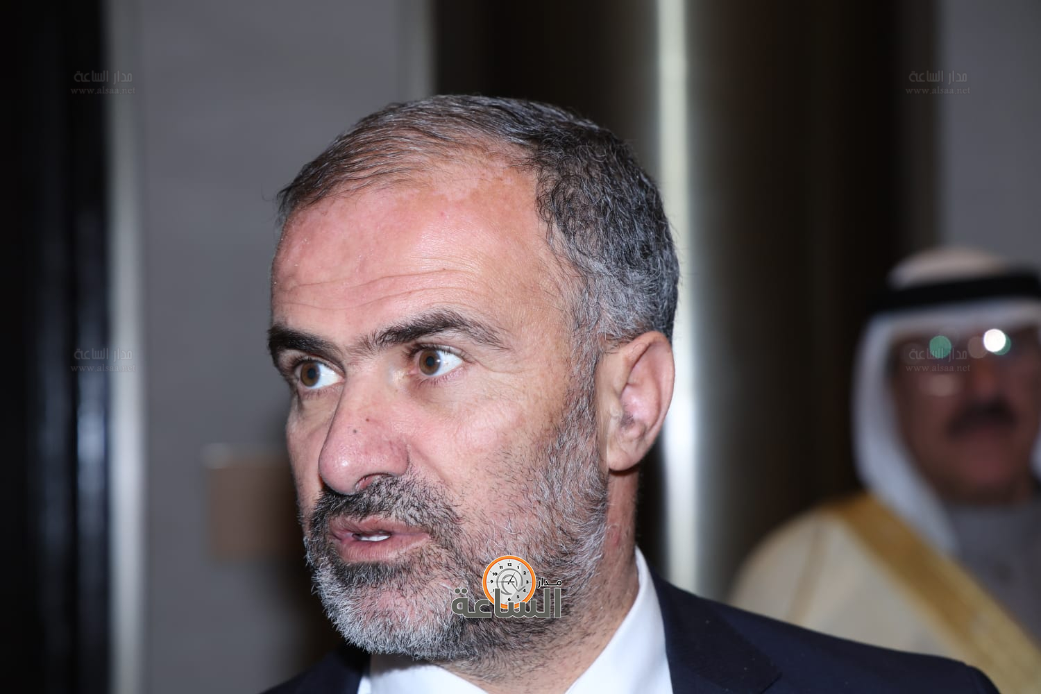 راشد فريحات يولم لوزراء وأعيان ونواب.. والعين أبو غاصب: راتب الوزير يعادل 50 دينارا (صور وفيديو) (video)