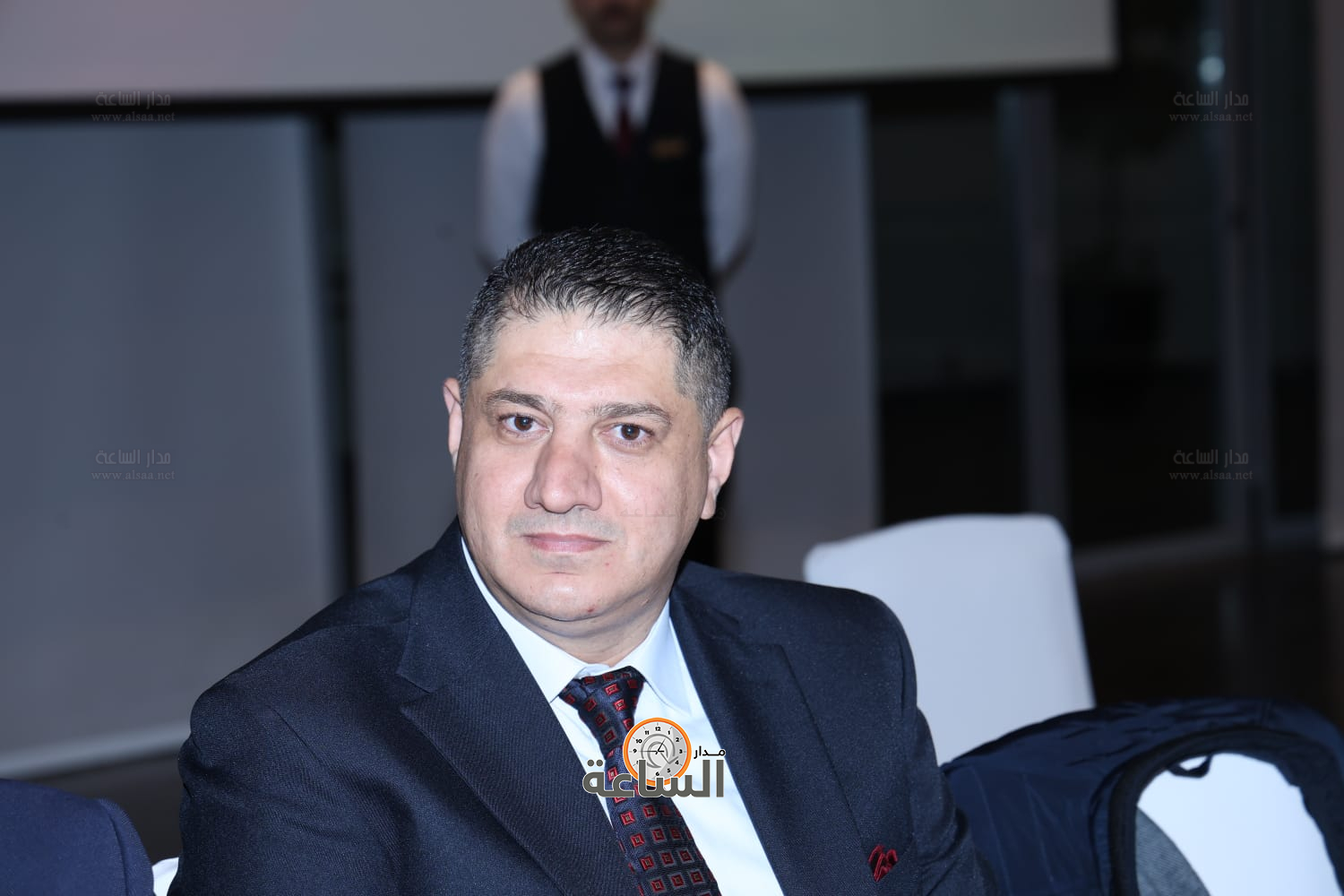 راشد فريحات يولم لوزراء وأعيان ونواب.. والعين أبو غاصب: راتب الوزير يعادل 50 دينارا (صور وفيديو) (video)