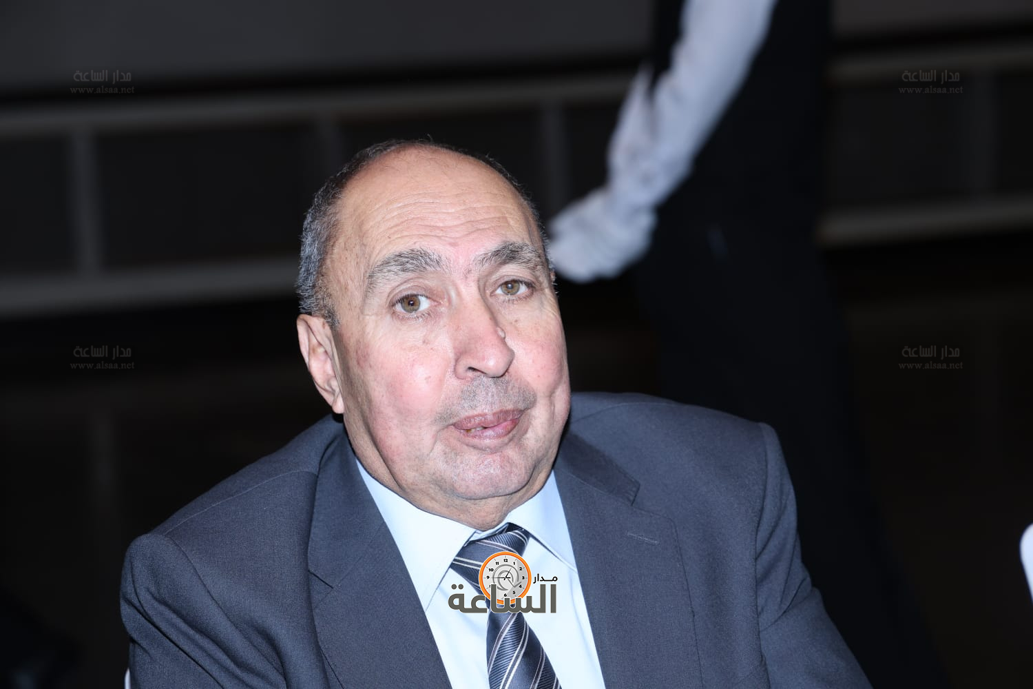 راشد فريحات يولم لوزراء وأعيان ونواب.. والعين أبو غاصب: راتب الوزير يعادل 50 دينارا (صور وفيديو) (video)