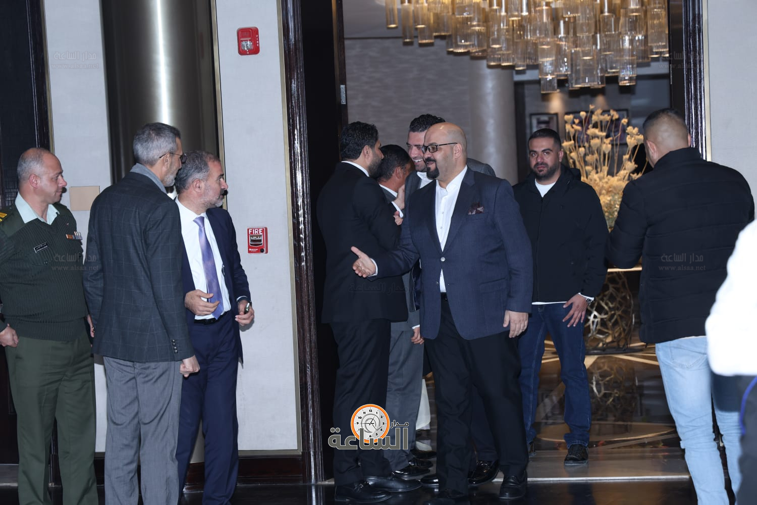 راشد فريحات يولم لوزراء وأعيان ونواب.. والعين أبو غاصب: راتب الوزير يعادل 50 دينارا (صور وفيديو) (video)