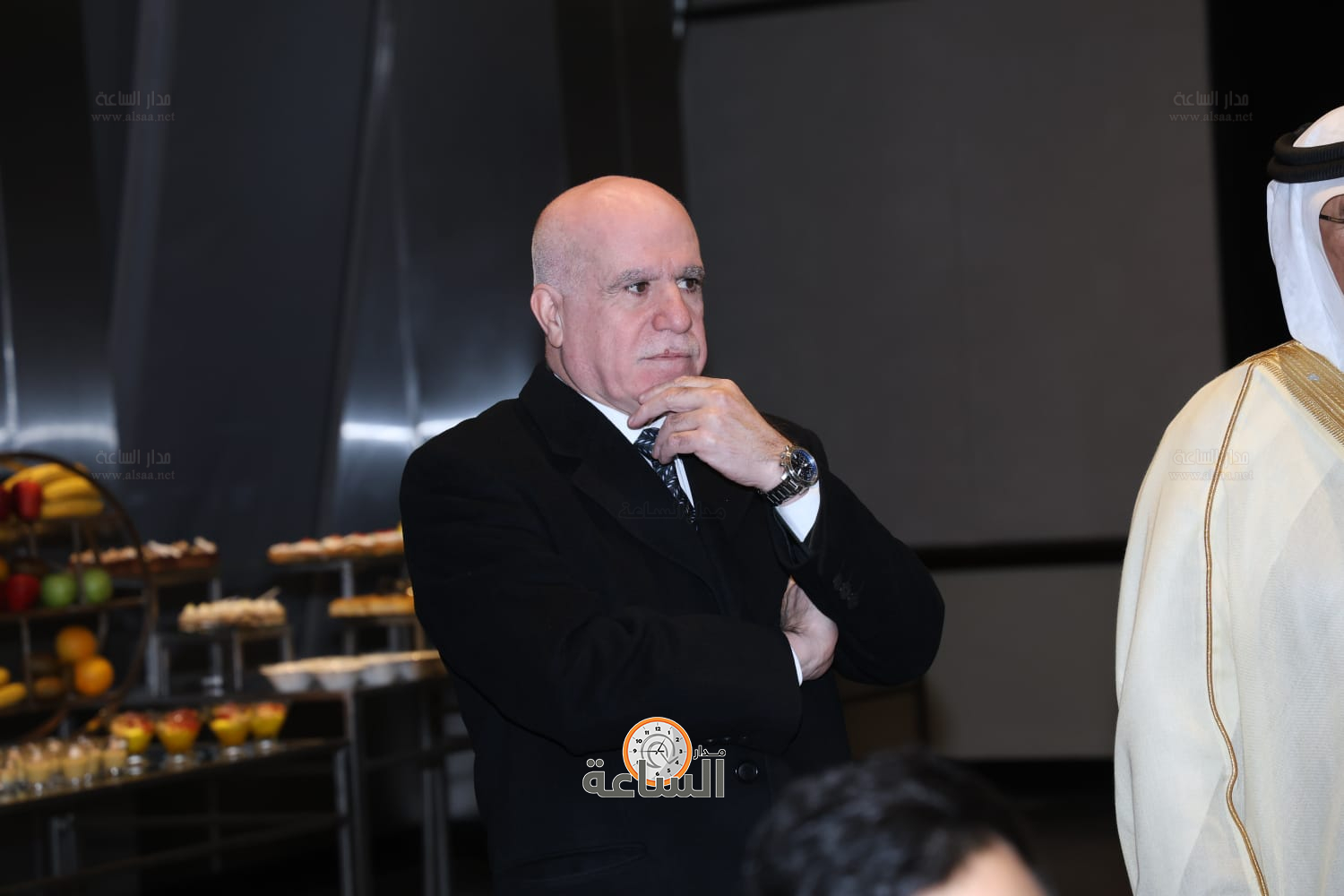 راشد فريحات يولم لوزراء وأعيان ونواب.. والعين أبو غاصب: راتب الوزير يعادل 50 دينارا (صور وفيديو) (video)