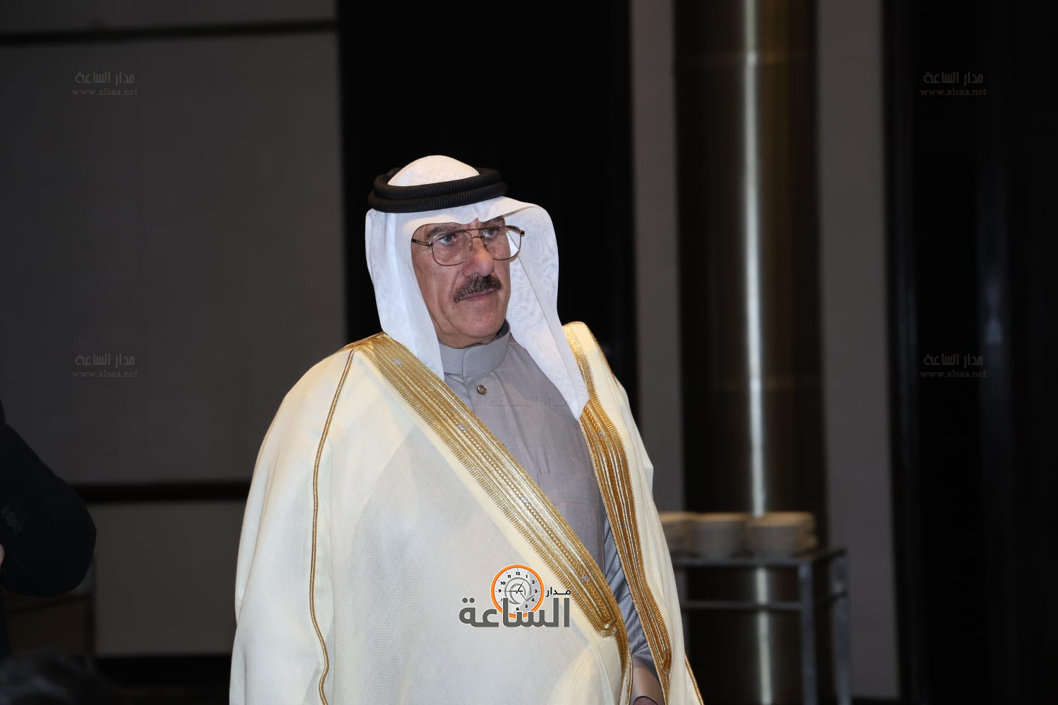 راشد فريحات يولم لوزراء وأعيان ونواب.. والعين أبو غاصب: راتب الوزير يعادل 50 دينارا (صور وفيديو) (video)