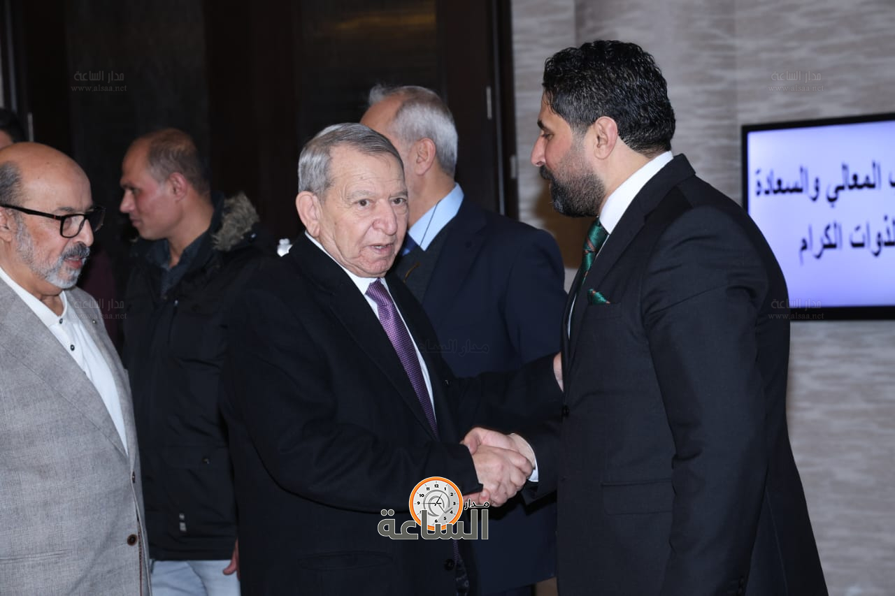 راشد فريحات يولم لوزراء وأعيان ونواب.. والعين أبو غاصب: راتب الوزير يعادل 50 دينارا (صور وفيديو) (video)