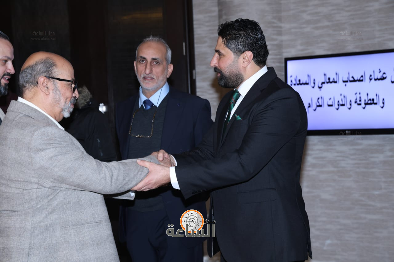 راشد فريحات يولم لوزراء وأعيان ونواب.. والعين أبو غاصب: راتب الوزير يعادل 50 دينارا (صور وفيديو) (video)