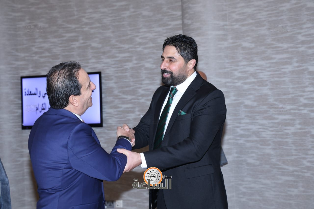 راشد فريحات يولم لوزراء وأعيان ونواب.. والعين أبو غاصب: راتب الوزير يعادل 50 دينارا (صور وفيديو) (video)