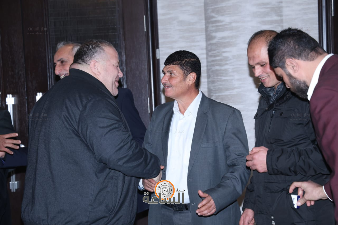 راشد فريحات يولم لوزراء وأعيان ونواب.. والعين أبو غاصب: راتب الوزير يعادل 50 دينارا (صور وفيديو) (video)