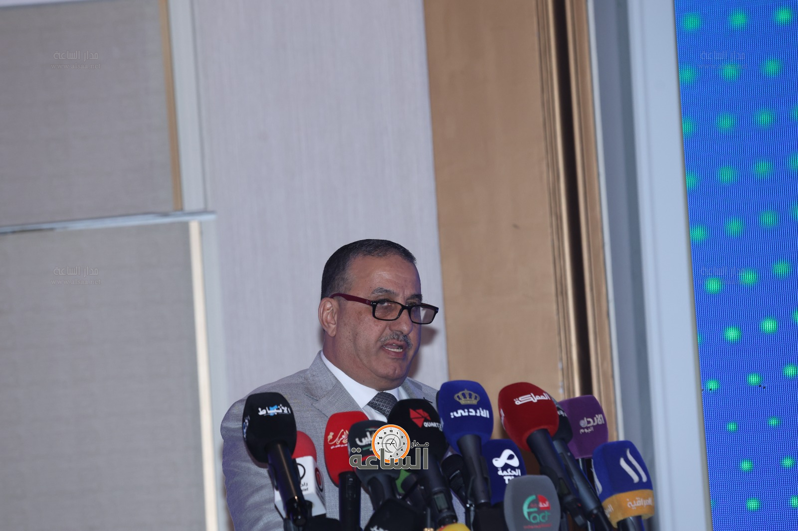 Madar Al-Saa Images 0.8130646422974988