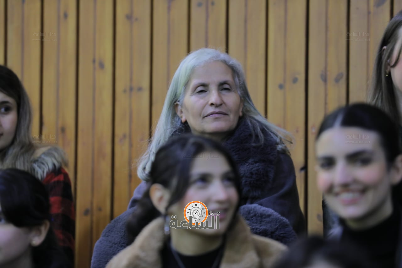 Madar Al-Saa Images 0.9329155687138095