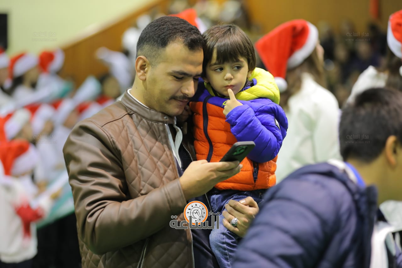 Madar Al-Saa Images 0.40517554988630344