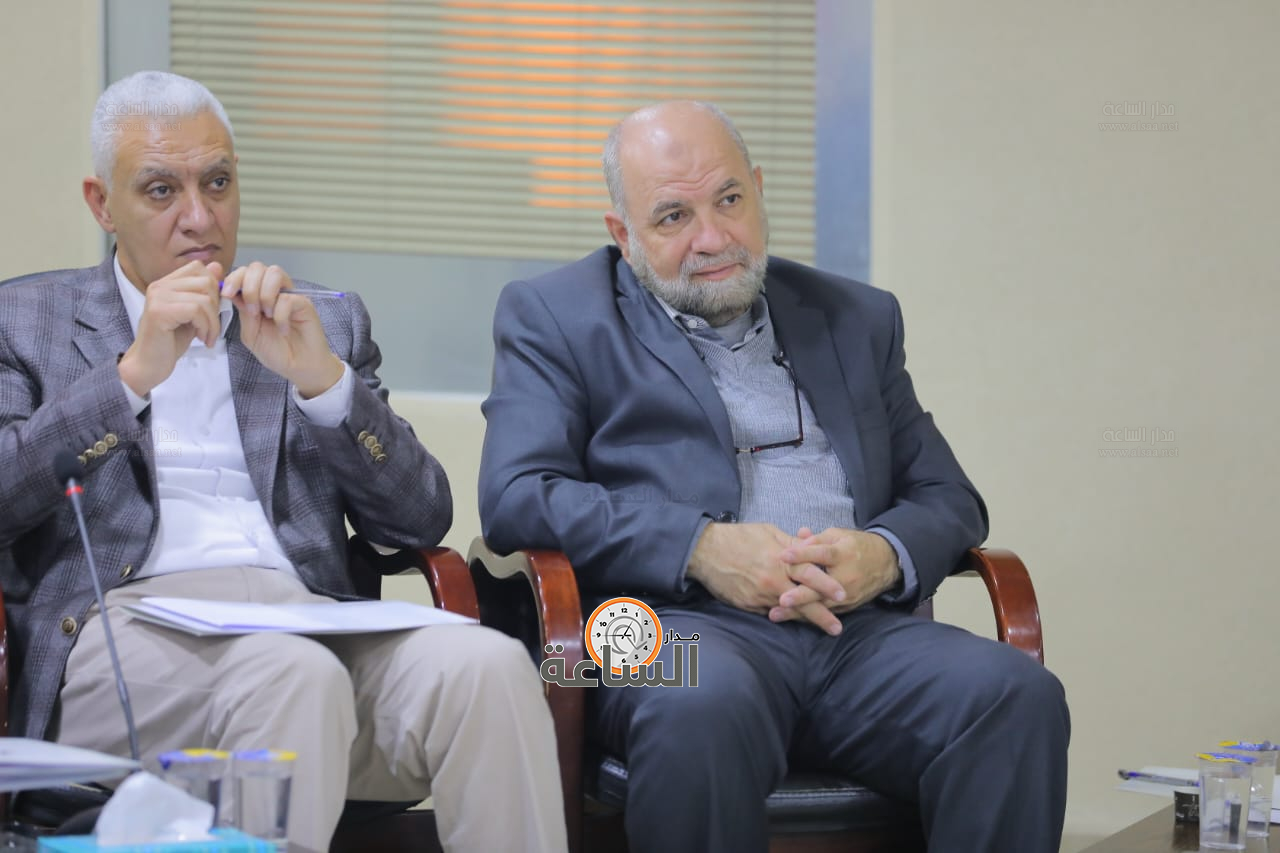 Madar Al-Saa Images 0.5638584192818115