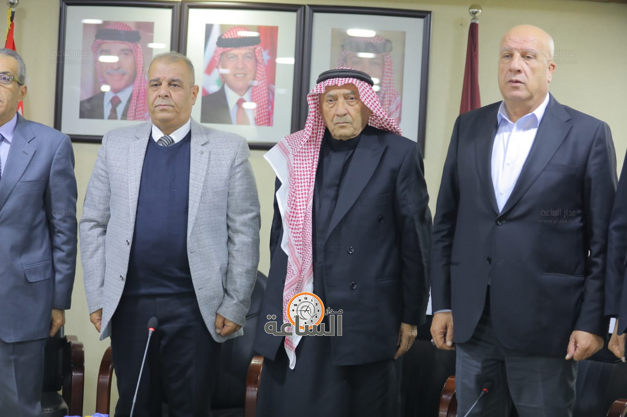 Madar Al-Saa Images 0.8057663605779681