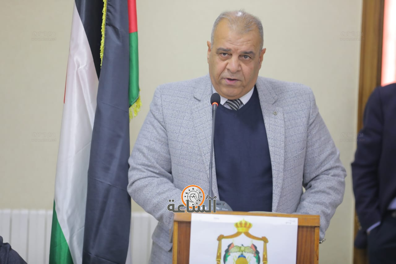 Madar Al-Saa Images 0.7434478286807185