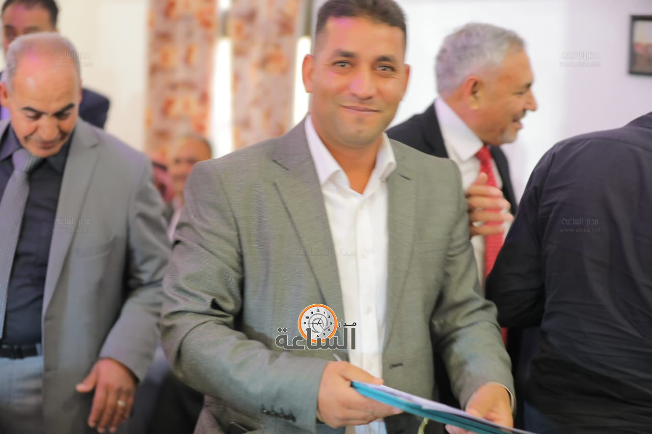 Madar Al-Saa Images 0.49833913409930286