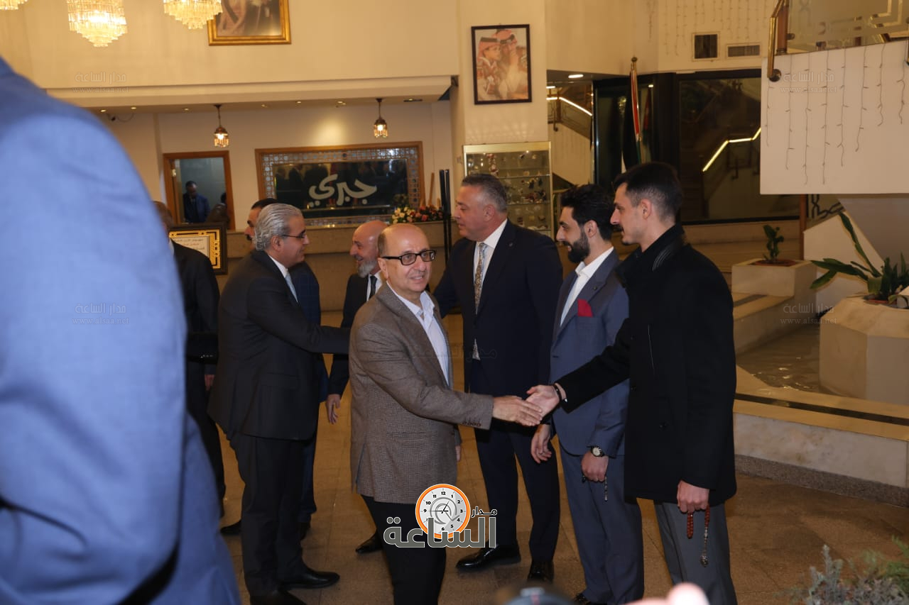 Madar Al-Saa Images 0.910707765005534