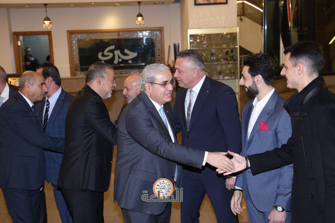 Madar Al-Saa Images 0.13297879427846016