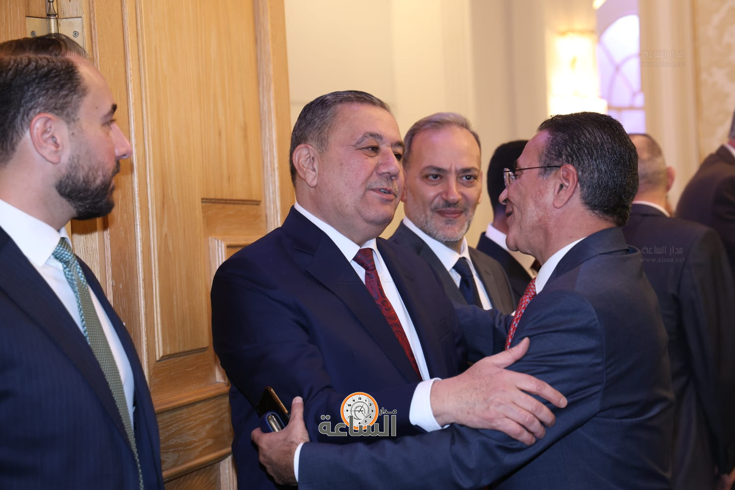 Madar Al-Saa Images 0.7115357067573516