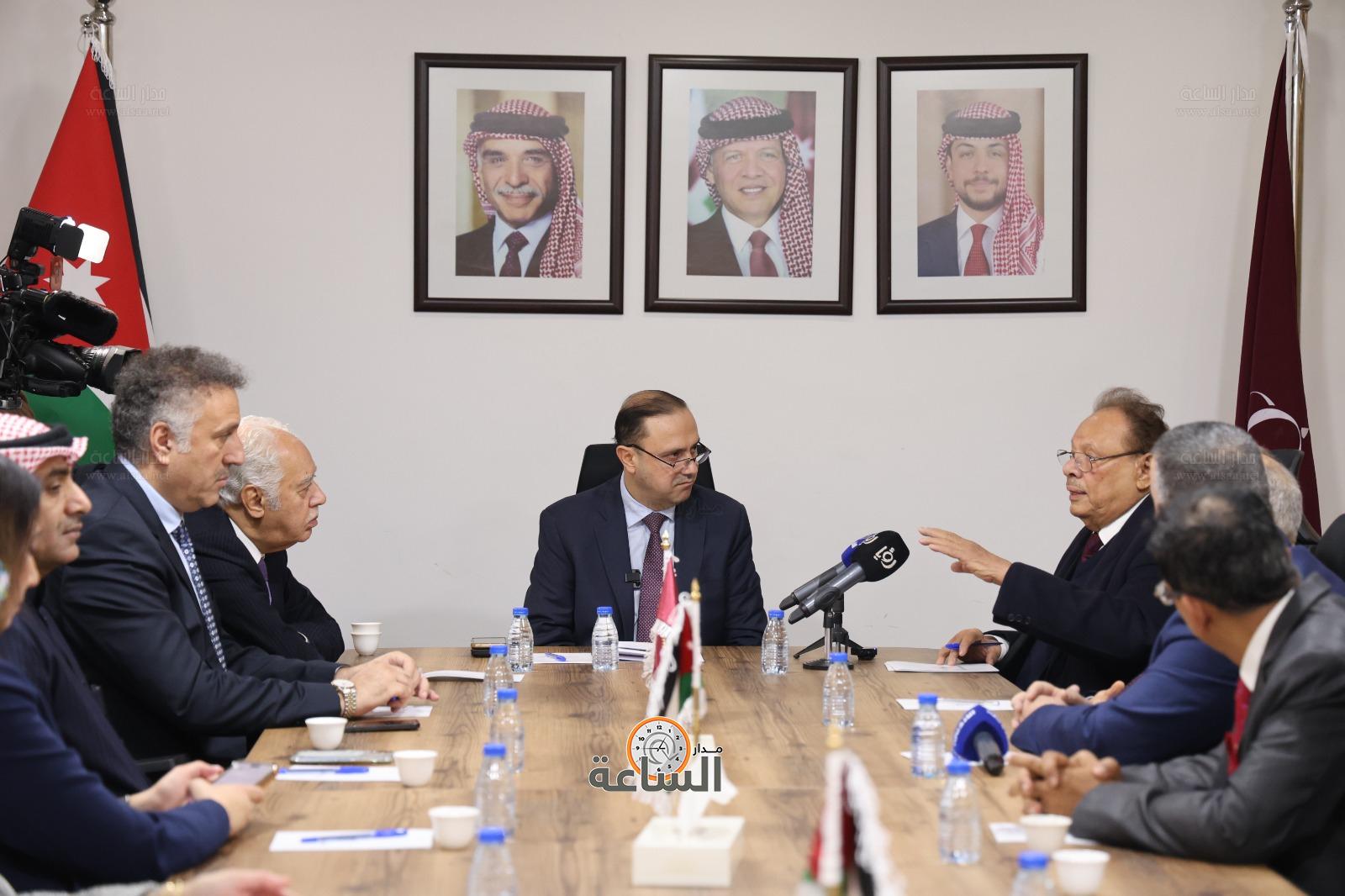 Madar Al-Saa Images 0.8747919776865865