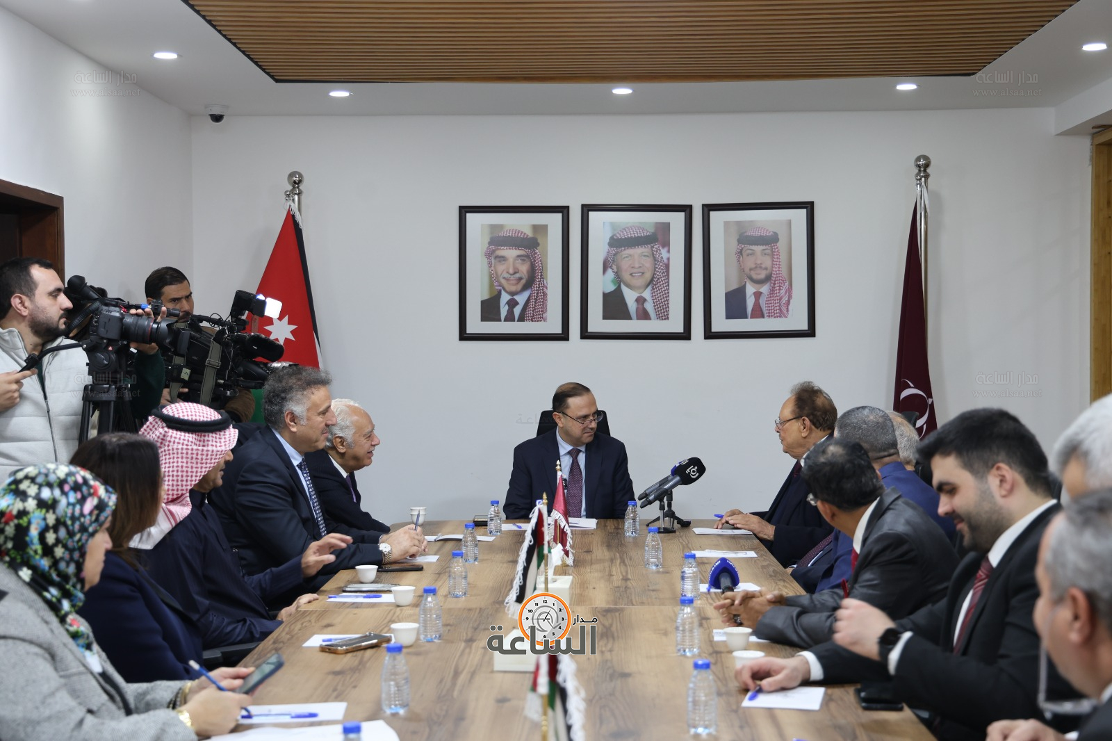 Madar Al-Saa Images 0.533311612203603