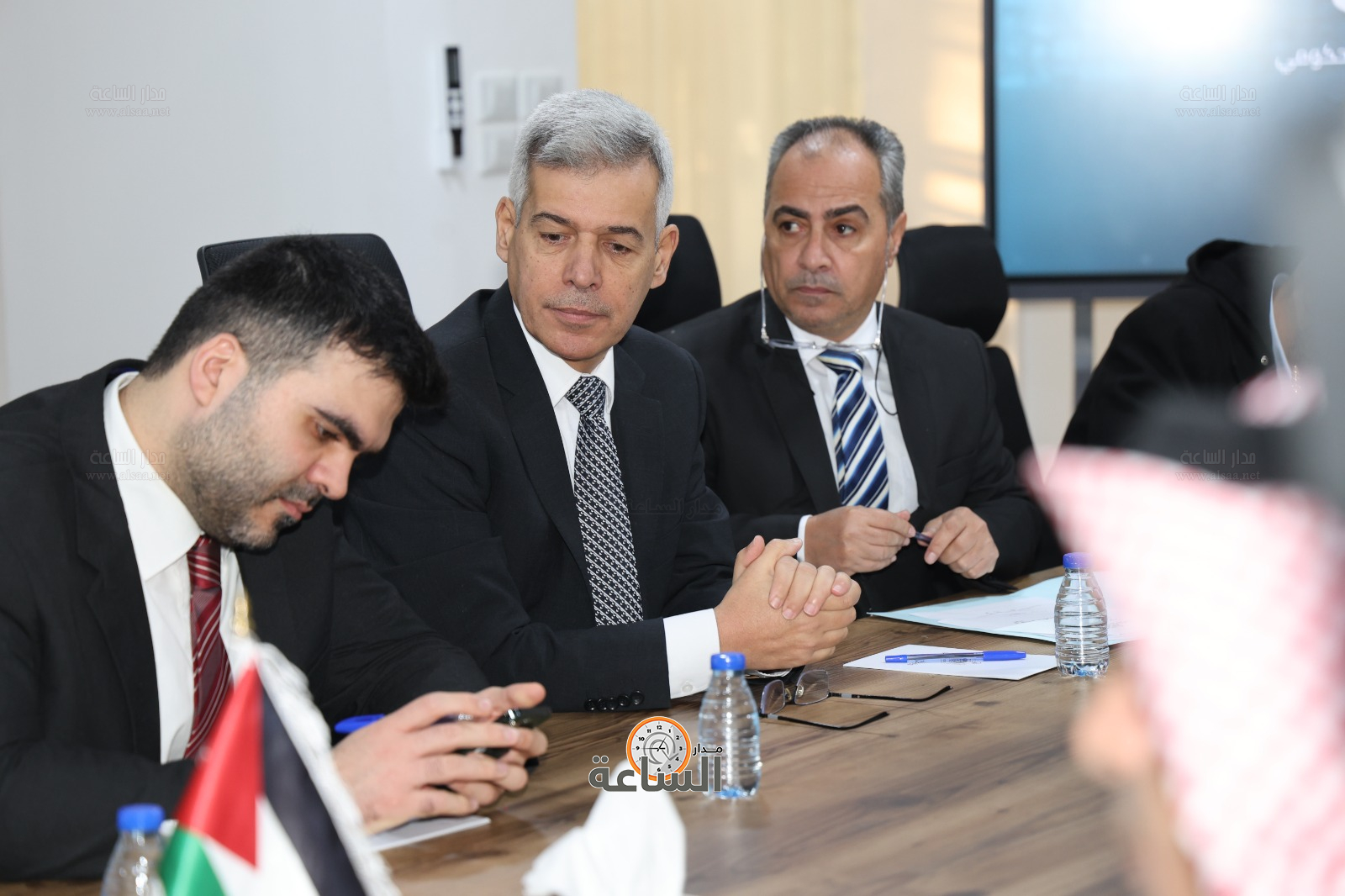 Madar Al-Saa Images 0.6740777363851147