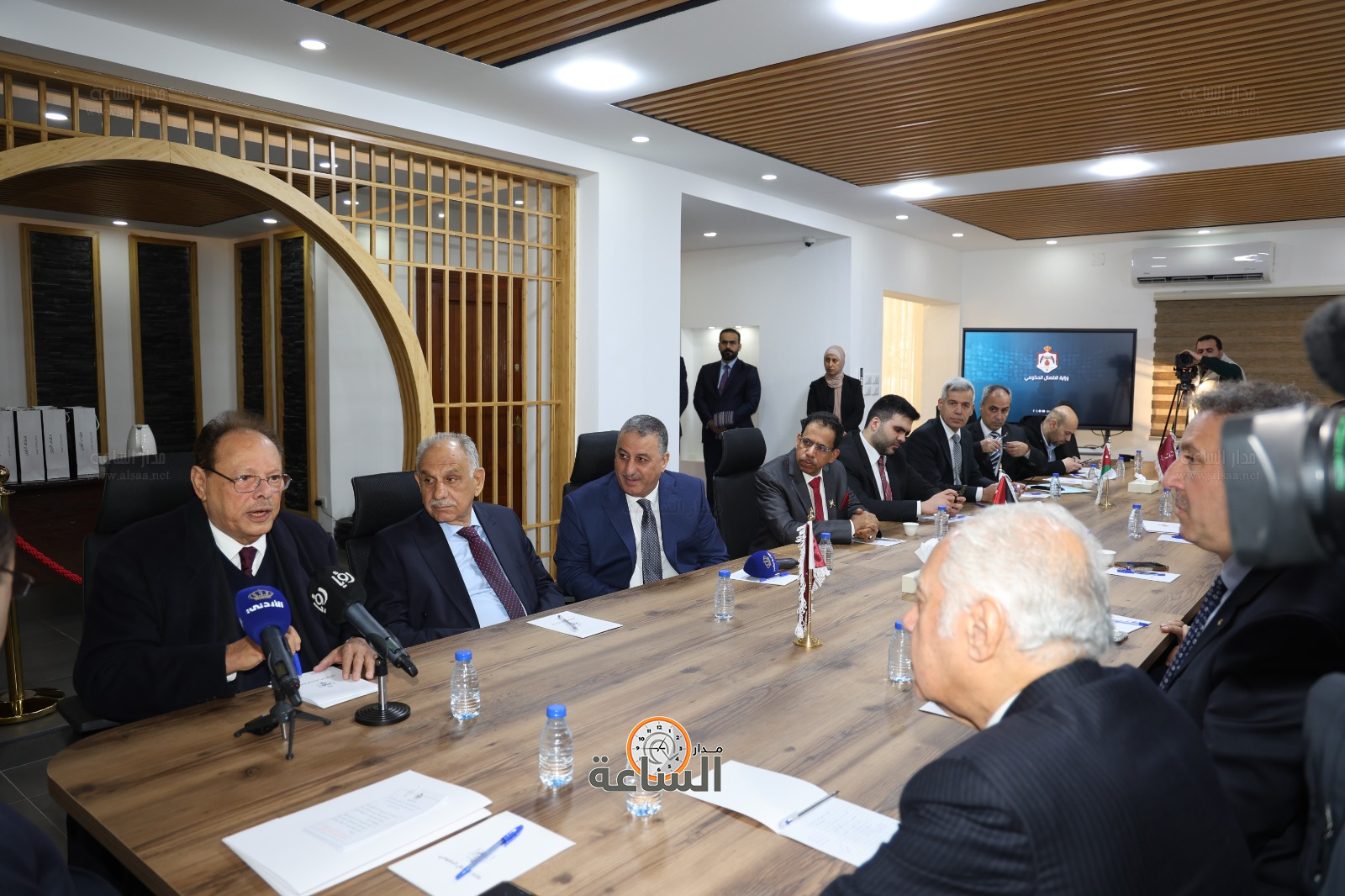 Madar Al-Saa Images 0.6237989841223437