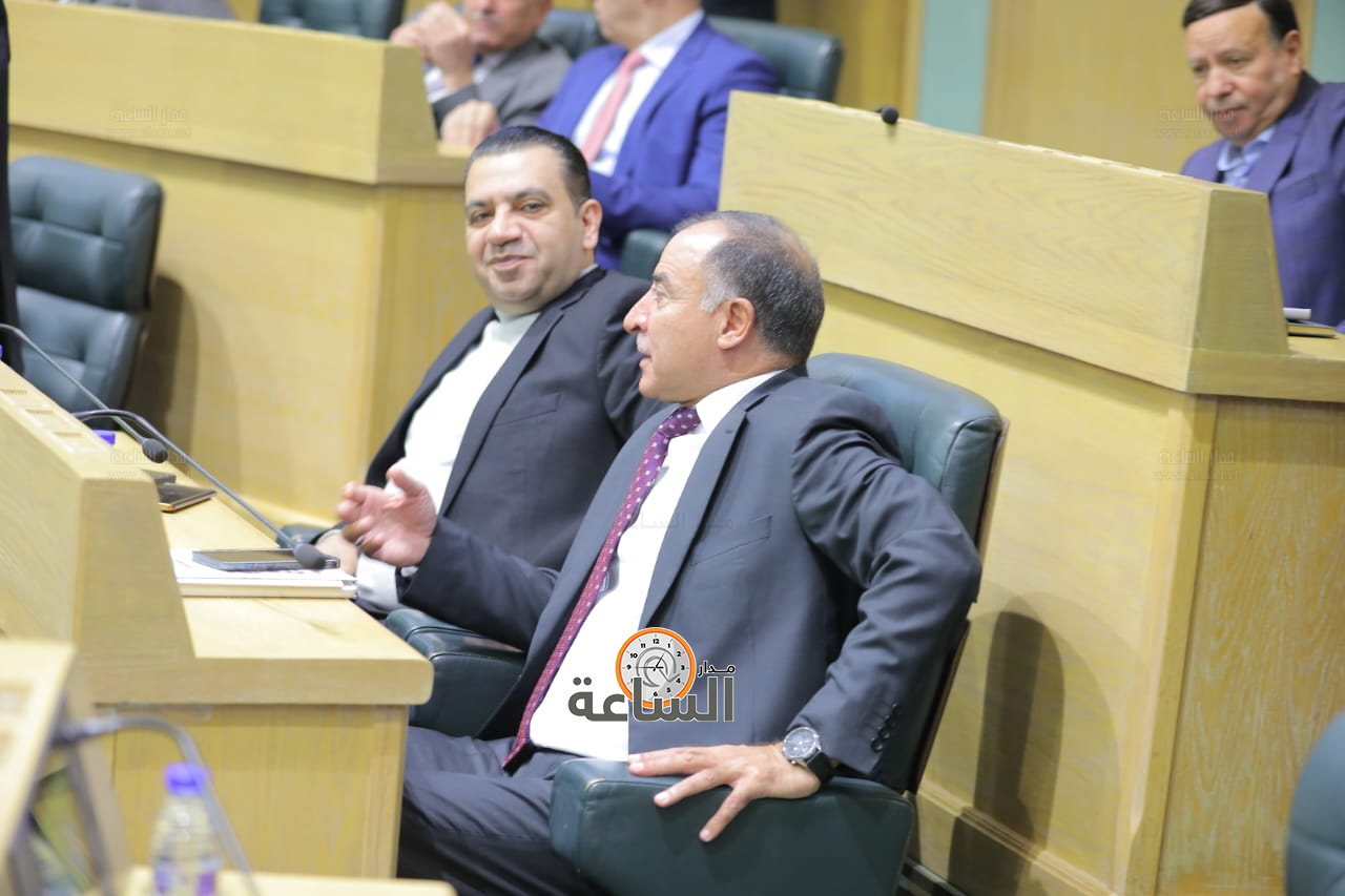 Madar Al-Saa Images 0.6979727491691254