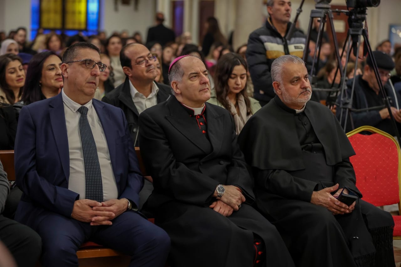 Madar Al-Saa Images 0.494191835292787