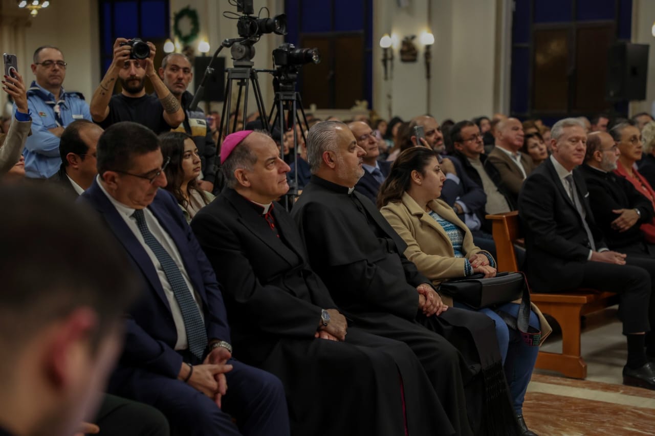 Madar Al-Saa Images 0.6002904157821898