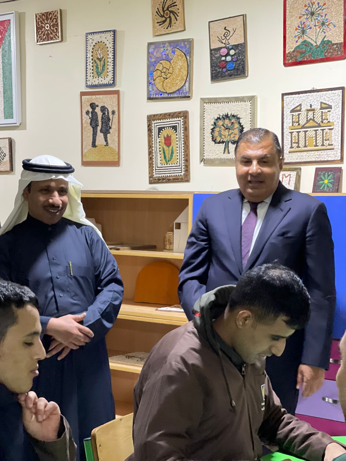 Madar Al-Saa Images 0.4376704105022897