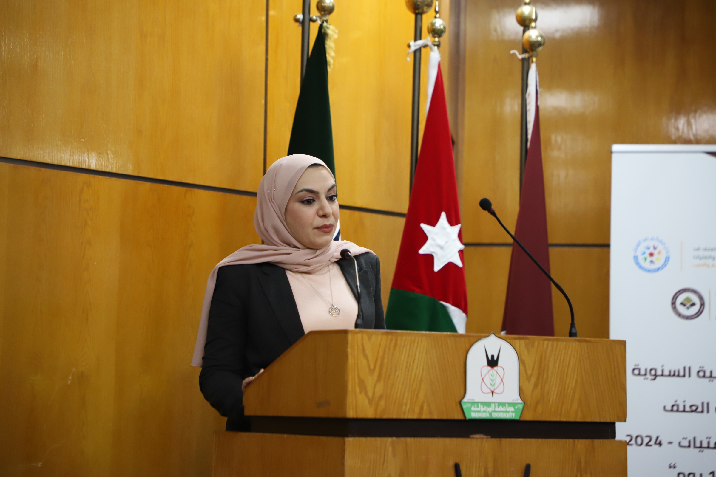 Madar Al-Saa Images 0.16213375788016937