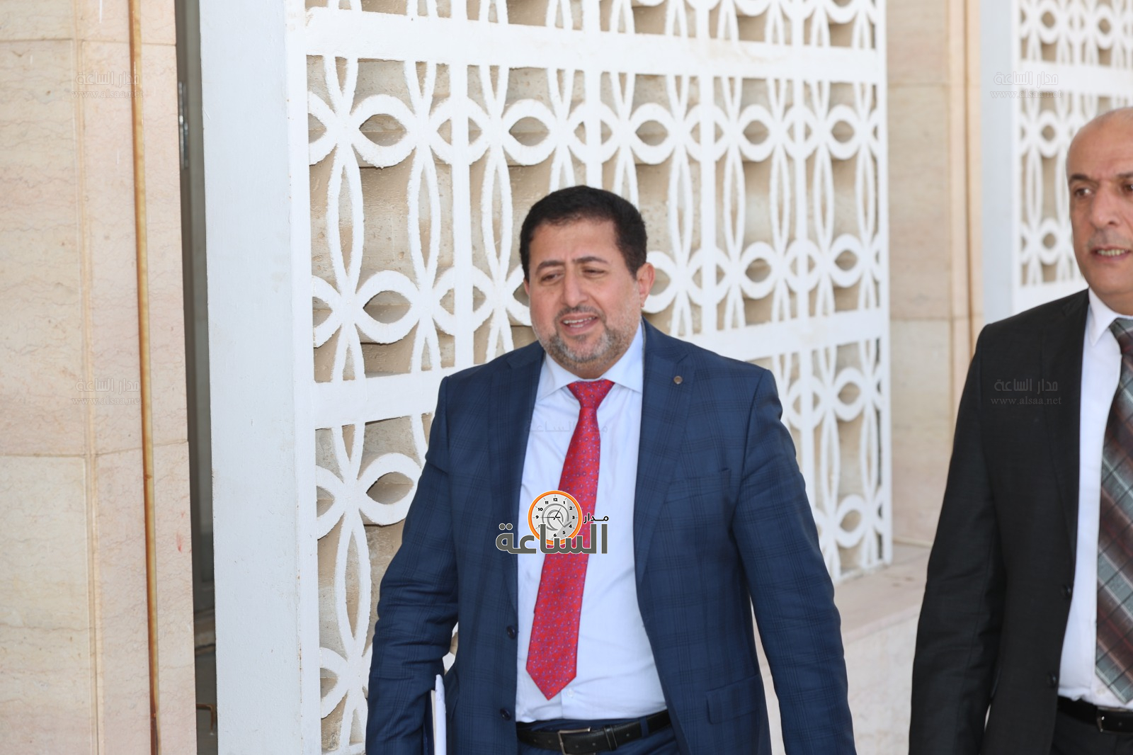 Madar Al-Saa Images 0.3405996561533229