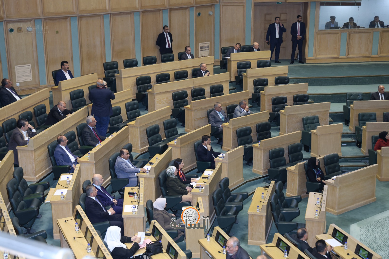 Madar Al-Saa Images 0.39830737158723273