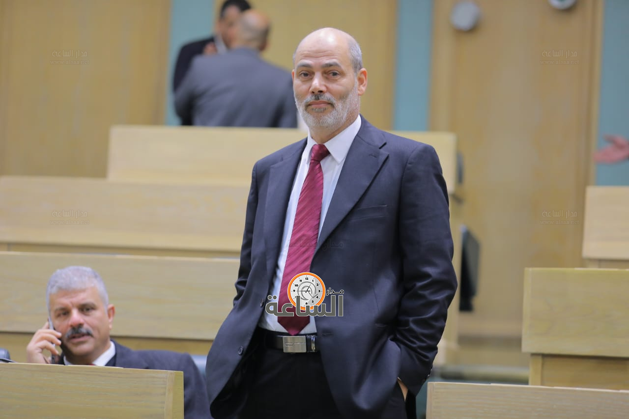 Madar Al-Saa Images 0.32620291673011925