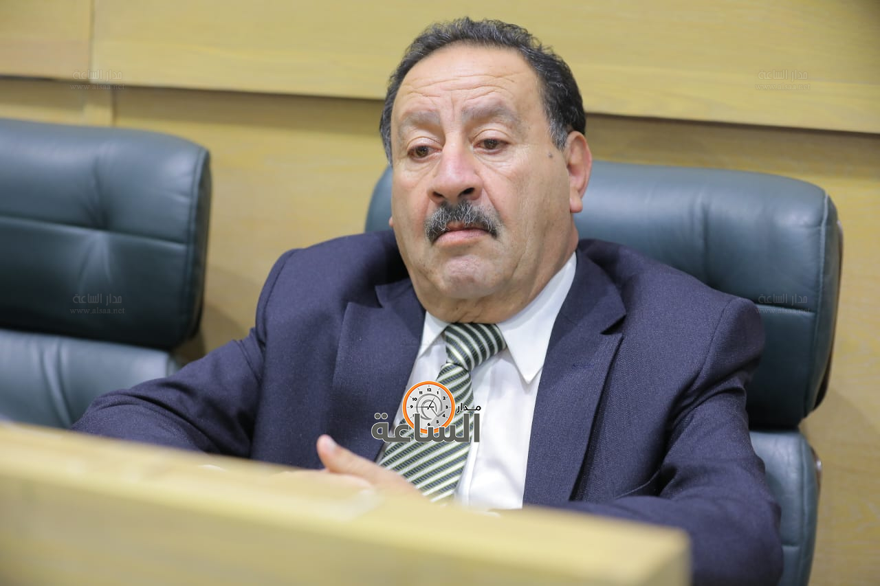 Madar Al-Saa Images 0.38662121819835504