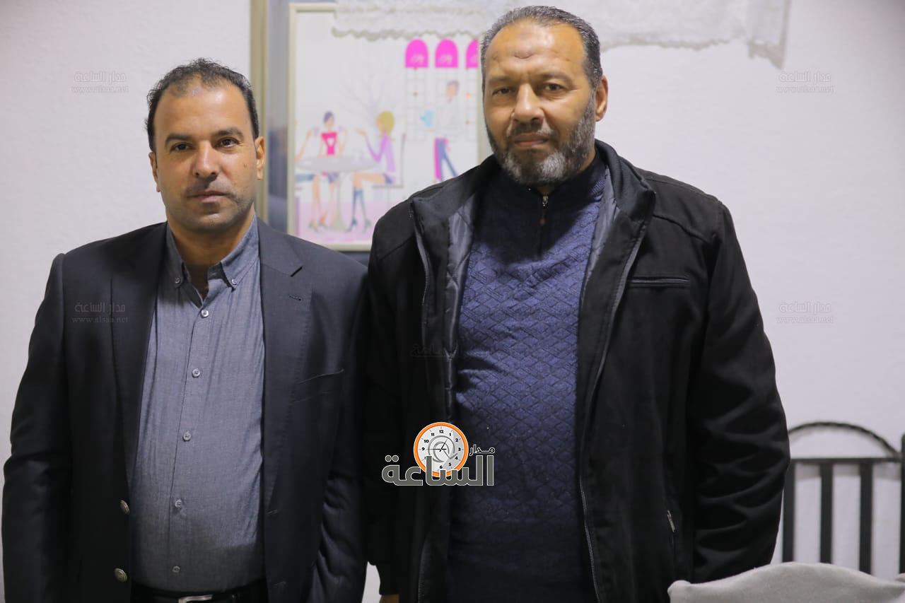 Madar Al-Saa Images 0.47887515901286726