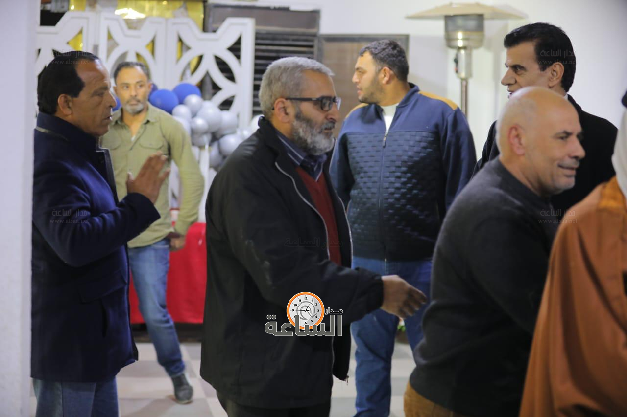 Madar Al-Saa Images 0.10227332281182844