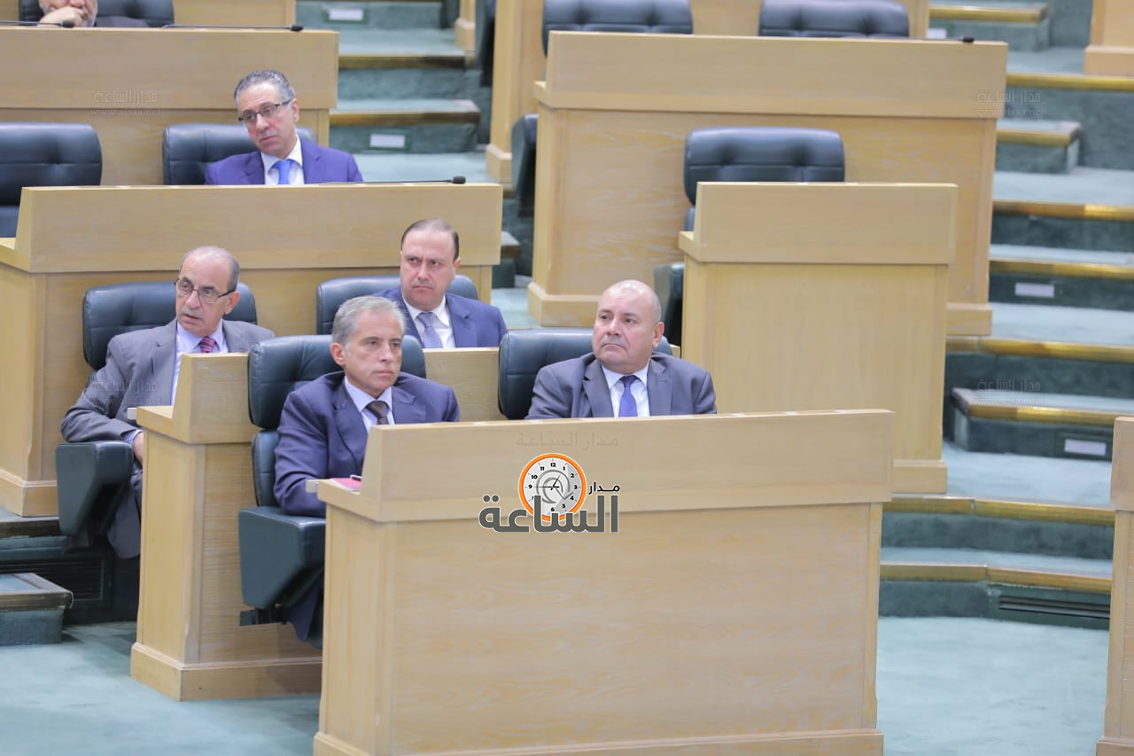 Madar Al-Saa Images 0.23255443041581514