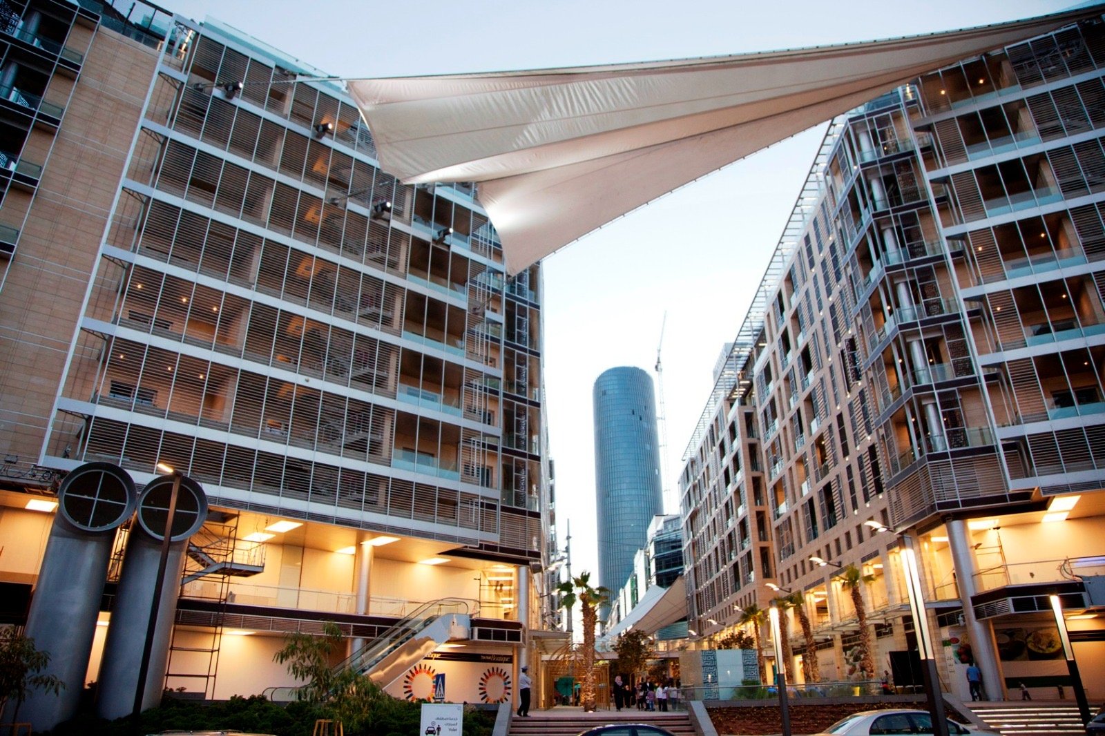 Madar Al-Saa Images 0.6591775004656878