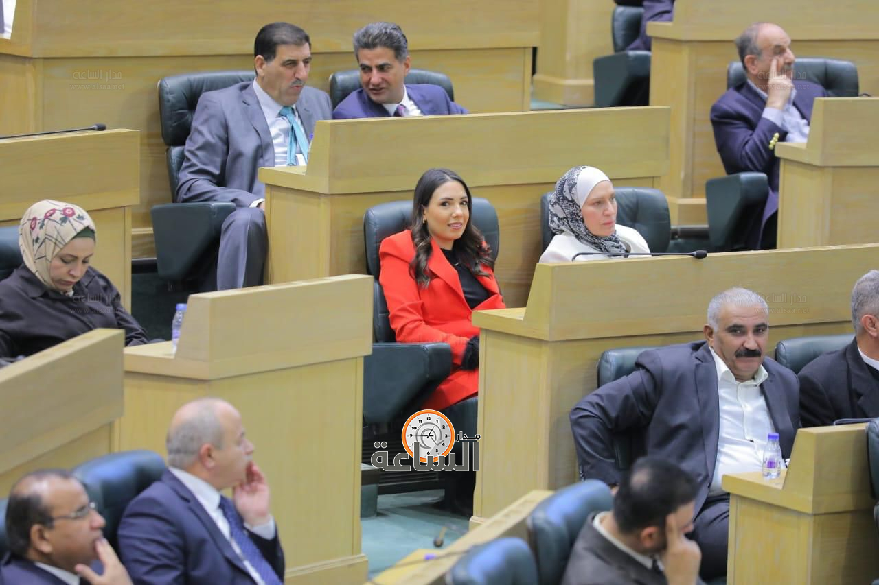 Madar Al-Saa Images 0.059395232132819054