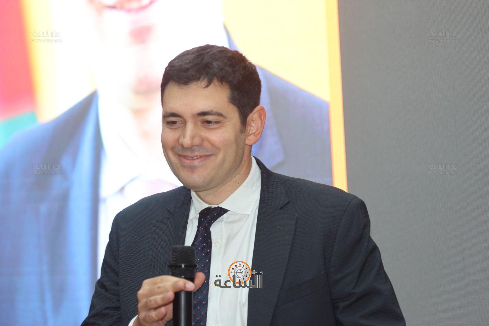 Madar Al-Saa Images 0.383639322429532